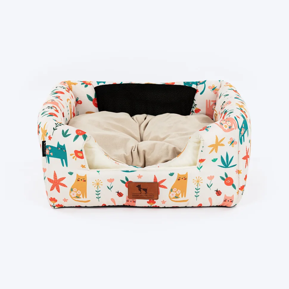 HUFT Snuggle Bloom Tent Bed For Cat - Multicolor