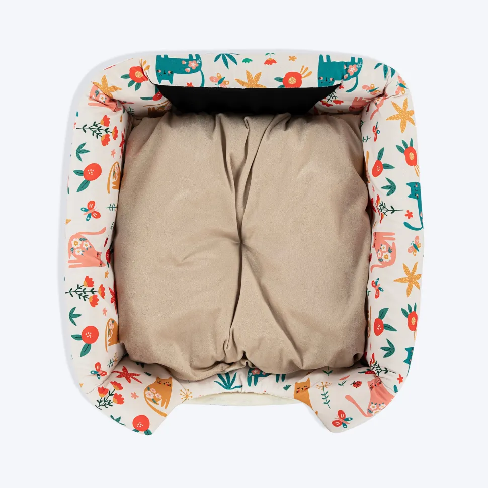 HUFT Snuggle Bloom Tent Bed For Cat - Multicolor