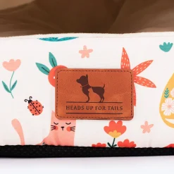 HUFT Snuggle Bloom Tent Bed For Cat - Multicolor