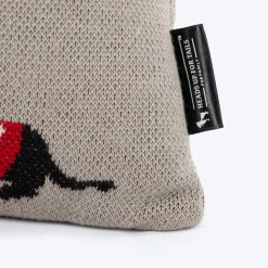 HUFT Winter Woofs Cushion for Pet Lovers